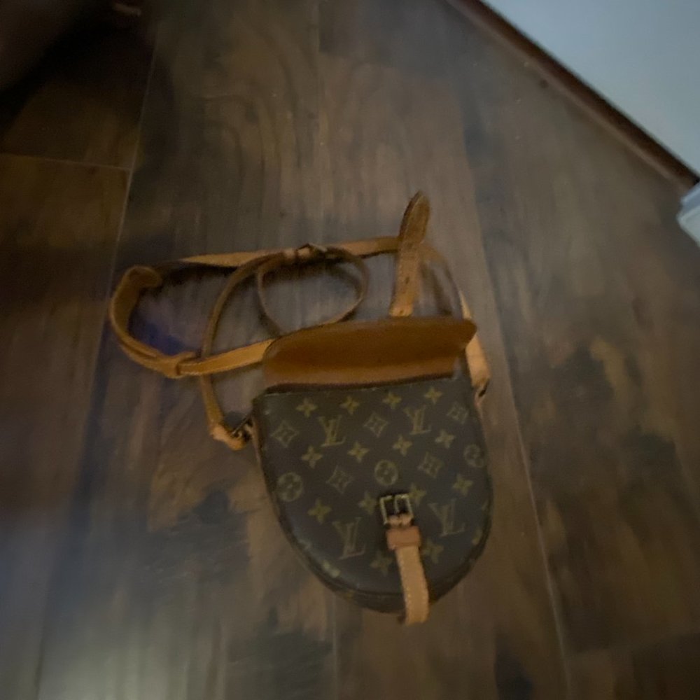 Louis Vuitton Chantilly PM. crossbody bag - Picture 9 of 10